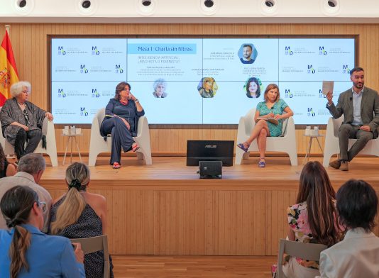 De espejo del machismo a motor de cambio: el doble filo de la IA
