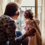 La Audiencia de Murcia avala que una abuela vea a su nieta pese a la oposición del padre
