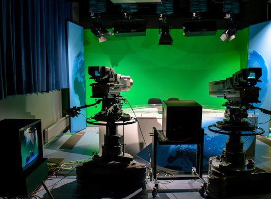 La CNMC sanciona la emisión de comunicaciones comerciales audiovisuales encubiertas en las que no se advierte de forma clara que poseen carácter publicitario