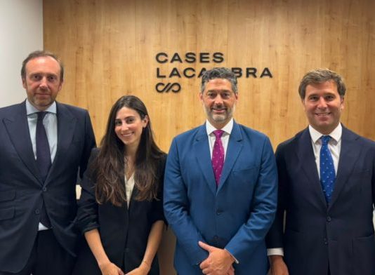 Cases Lacambra impulsa su crecimiento en Estados Unidos con la incorporación de Emma Pons