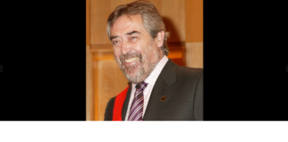 El ICAM concede la medalla de la encomienda de la hermandad al exministro de Justicia e Interior Juan Alberto Belloch, impulsor de la primera Ley de Justicia gratuita en españa de la que se cumplen 30 años