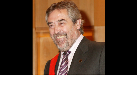El ICAM concede la medalla de la encomienda de la hermandad al exministro de Justicia e Interior Juan Alberto Belloch, impulsor de la primera Ley de Justicia gratuita en españa de la que se cumplen 30 años
