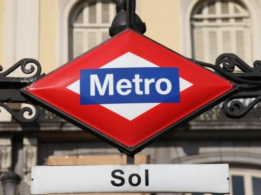 La Comunidad de Madrid pide cautelarísimas ante la Justicia para que se desaloje la acampada «ilegal» de Sol