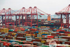 China y EEUU celebrarán próxima ronda de discusiones sobre comercio a finales de agosto Noticias Principales 16 de agosto de 2018 / 8:12 / hace una hora China y EEUU celebrarán próxima ronda de discusiones sobre comercio a finales de agosto Redacción de Reuters 2 MIN. DE LECTURA PEKÍN (Reuters) - China dijo el jueves que una delegación de