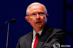 Fiscal General EEUU emite orden provisional para acelerar deportaciones de inmigrantes Noticias Principales 17 de agosto de 2018 / 8:26 / hace 28 minutos Fiscal General EEUU emite orden provisional para acelerar deportaciones de inmigrantes Redacción de Reuters 3 MIN. DE LECTURA WASHINGTON (Reuters) - El fiscal general de Estados Unidos,