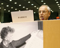 La Comisión Europea concluye que la libre circulación y el derecho de residencia en la UE no es real La Comisión Europea concluye que la libre circulación y el derecho de residencia en la UE no es real