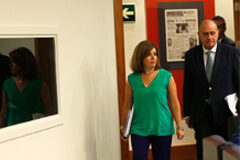 Las fundaciones tendrán que dar visibilidad a sus actividades, cuentas, cargos y subvenciones Soraya Sáenz de Santamaría y Jorge Fernández Díaz