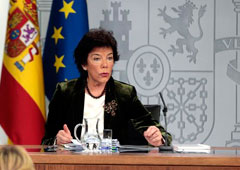 La ministra de Educación y Formación Profesional y portavoz del Gobierno en funciones, Isabel Celaá, durante su intervención en la rueda de prensa posterior al Consejo de Ministros. La ministra de Educación y Formación Profesional y portavoz del Gobierno en funciones, Isabel Celaá, durante su intervención en la rueda de prensa posterior al Consejo de Ministros.