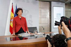 El Gobierno retira el recurso ante el TC del Ejecutivo Rajoy frente a la Ley Catalana de Sanidad Universal La ministra de Educación y Formación Profesional y portavoz del Gobierno, Isabel Celaá, a su llegada a la sala de prensa para informar de los acuerdos alcanzados en el Consejo de Ministros.