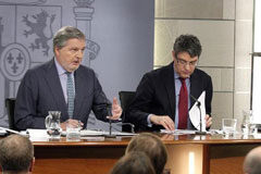 La ORGA recaudó casi 23 millones de euros en su primer año de funcionamiento El ministro de Educación, Cultura y Deporte y portavoz del Gobierno, Íñigo Méndez de Vigo, y el ministro de Energía,Turismo y Agenda Digital, Álvaro Nadal, durante la rueda de prensa posterior al Consejo de Ministros.