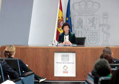 La ministra de Educación y Formación Profesional y portavoz del Gobierno en funciones, Isabel Celaá, al comienzo de la rueda de prensa posterior al Consejo de Ministros.