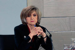 Las cuentas de pago básicas serán gratuitas para las personas con riesgo de exclusión social La ministra de Sanidad, Consumo y Bienestar Social, María Luisa Carcedo, durante la rueda de prensa posterior al Consejo de Ministros.