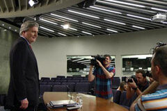 Creada la comisión de seguimiento del mecanismo extrajudicial para la reclamación de cláusulas suelo El ministro de Educación, Cultura y Deporte y portavoz del Gobierno, Íñigo Méndez de Vigo, al inicio de la rueda de prensa posterior al Consejo de Ministros.