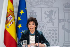 El Gobierno manifiesta su desacuerdo con un informe de la ONU sobre varios políticos catalanes procesados La ministra de Educación y Formación Profesional y portavoz del Gobierno en funciones, Isabel Celaá, durante su intervención en la rueda de prensa posterior al Consejo de Ministros.