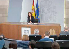 La vicepresidenta del Gobierno y ministra de la Presidencia, Relaciones con las Cortes e Igualdad, Carmen Calvo, durante la rueda de prensa posterior al Consejo de Ministros.