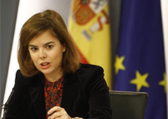 La vicepresidenta del Gobierno, ministra de la Presidencia y portavoz del Gobierno, Soraya Sáenz de Santamaría, en la rueda de prensa posterior al Consejo de Ministros.