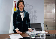 La ministra de Educación y Formación Profesional y portavoz del Gobierno en funciones, Isabel Celaá, momentos antes de comenzar la rueda de prensa posterior al Consejo de Ministros.