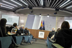 Moncloa dota con 60 millones el servicio de apoyo a la seguridad en centros penitenciarios dependientes del Ministerio del Interior El ministro de Educación, Cultura y Deporte y portavoz del Gobierno, Íñigo Méndez de Vigo, durante la rueda de prensa posterior al Consejo de Ministros.