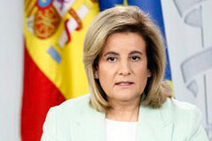 Luz verde al Anteproyecto de Ley que garantiza las pensiones complementarias de trabajadores que se desplacen a otro Estado UE La ministra de Empleo y Seguridad Social, Fátima Báñez, durante la rueda de prensa posterior al Consejo de Ministros.