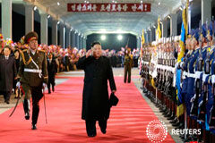 Corea del Norte dispara proyectil no identificado, dice Corea del Sur En esta imagen sin fecha divulgada el 27 de abril de 2019, el líder norcoreano, Kim Jong Un, vuelve al pai´s tras una visita a Rusia. Imagen cedida por la agencia de noticias central de Corea del Norte (KCNA)