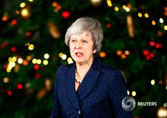 La primera ministra Theresa May habla en el 10 de Downing Street tras una moción de censura de parlamentarios conservadores en Londres, el 12 de diciembre de 2018 La primera ministra Theresa May habla en el 10 de Downing Street tras una moción de censura de parlamentarios conservadores en Londres, el 12 de diciembre de 2018