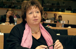 Los cosméticos y sus ingredientes, con más control legal Los cosméticos y sus ingredientes, con más control legal