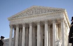 Right to bear arms, and use them…upheld Right to bear arms, and use them…upheld Tribunal Supremmo EEUU