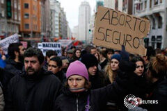 El CGPJ pide despenalizar el aborto por malformación Una manifestación contra el proyecto de reforma del aborto en Madrid, el 8 de febrero de 2014