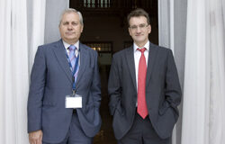 Merece la pena ampliar el debate social Merece la pena ampliar el debate social