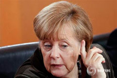 Merkel: La UE castigará a Rusia con sanciones económicas si es necesario Merkel gesticula antes de una reunión de gabinete en Berlín el 19 de marzo de 2014