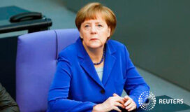 El PIB de la zona euro en el primer trimestre, más débil de lo esperado German Chancellor Angela Merkel commemorates the centenary of the massacre of 1.5 million Armenians by Ottoman Turk forces, during a regular session of the German lower house of Parliament, Bundestag, in Berlin, Germany April 24, 2015