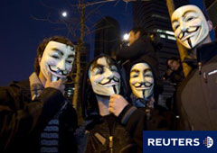 Defensores de WikiLeaks llevan máscaras del grupo 
