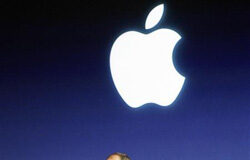 Los resultados de Apple superan con creces las expectativas el consejero deleado de Apple Steve Jobs sonríe en la sede de la compañía en Cupertino, California, el pasado 8 de abril de 2010.