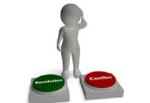 ¿Mediación, arbitraje? ¿Por qué no ambos? Muñequito indeciso