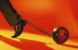 No hace falta llevar el despacho a cuestas Pie arrastrando una pesada bola de hierro