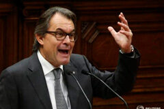 Artur Mas, rechazado por segunda vez como presidente de Cataluña Mas durante la sesión en el Parlament, en Barcelona, el 12 de noviembre de 2015