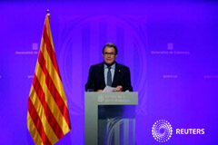 Mas pide a Rajoy que establezca las condiciones para un diálogo permanente Mas habla durante la rueda de prensa en el Palau de la Generalitat en Barcelona el 11 de noviembre de 2014
