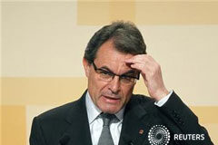 Cataluña pedirá 5.000 millones al fondo de liquidez estatal El presidente catalán, Artur Mas, durante una rueda de prensa el pasado 15 de mayo de 2012