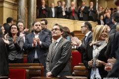 El Parlament aprueba pedir al Congreso poder convocar la consulta del 9-N El Parlament aprueba pedir al Congreso poder convocar la consulta del 9-N