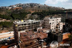 Israel planea 2.500 nuevas viviendas en la ocupada Cisjordania Los asentamientos de Ramot y Ramat Shlomo (al fondo) en una zona de la cocupada Cisjordania que Israel anexionó a Jerusalén, el 22 de enero de 2017