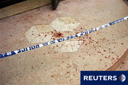 Gotas de sangre en el lugar del ataque del 29 de abril en la localidad de Taixing, en la provincia de Jiangsu. Gotas de sangre en el lugar del ataque del 29 de abril en la localidad de Taixing, en la provincia de Jiangsu.