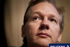 La policía británica arresta al fundador de WikiLeaks Assange ofrece una rueda de prensa en el Club de Prensa de Ginebra el 4 de noviembre de 2010.