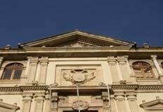 La Audiencia de Sevilla prohíbe un desahucio porque responde a un préstamo encubierto La Audiencia de Sevilla prohíbe un desahucio porque responde a un préstamo encubierto. Fachada Audiencia de Sevilla