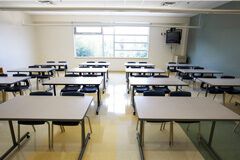 Pin Parental e ideario educativo-constitucional: una cuestión abierta al debate democrático Aula