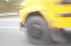 La enseñanza de la conducción automóvil para las categorías B y C1 no es una enseñanza escolar o universitaria exenta de IVA Autoescuela