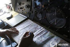 Búsqueda con radar, prismáticos y barcos no halla el avión desaparecido Búsqueda con radar, prismáticos y barcos no halla el avión desaparecido