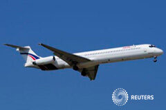 Desaparecido un avión de Swiftair con 116 personas a bordo que se dirigía a Argel Un avión MD-83 en una foto sin fechar