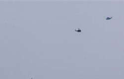 Un avión etíope se estrella tras despegar de Beirut helicópteros y la Fuerza interina de las Naciones Unidas en Líbano (UNIFIL) y barcos del Ejército libanés, rastrean la zona del accidente al sur de Beirut, el 25 de enero de 2010.