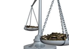 Balanza de la justicia y monedas