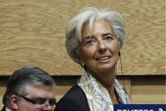 FMI: Europa tiene que hallar una solución urgente a la crisis Lagarde junto al gobernador del Banco central mexicano Agustín Carstens antes de una rueda de prensa en México